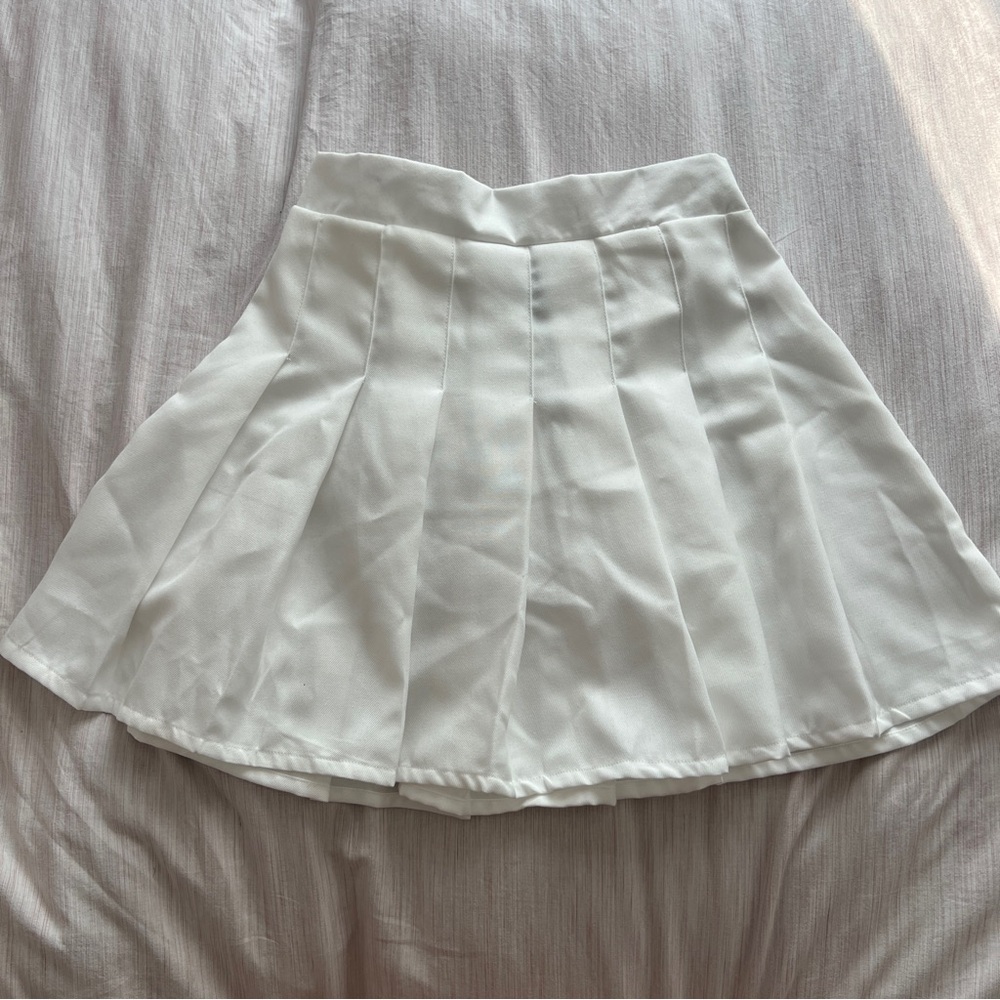 Streetwear Society White Mini Pleated Skirt